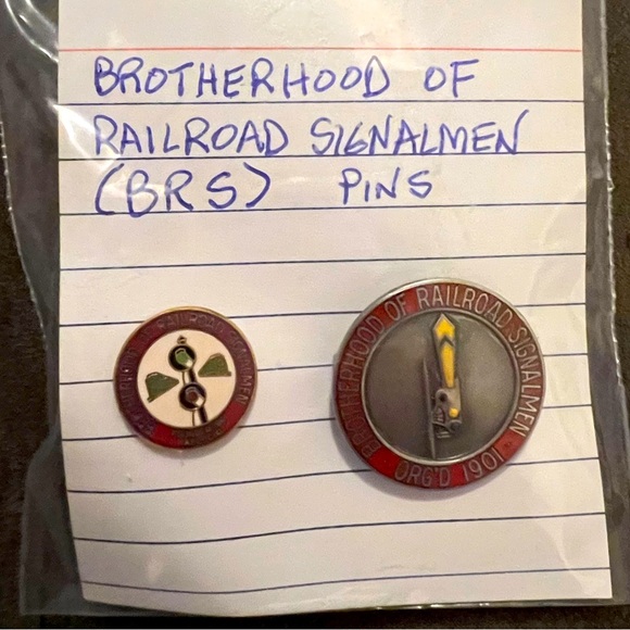 NEW VINTAGE BROTHERHOOD OF RAILROAD SIGNALMEN ORGD 1901 PINS - Picture 1 of 4
